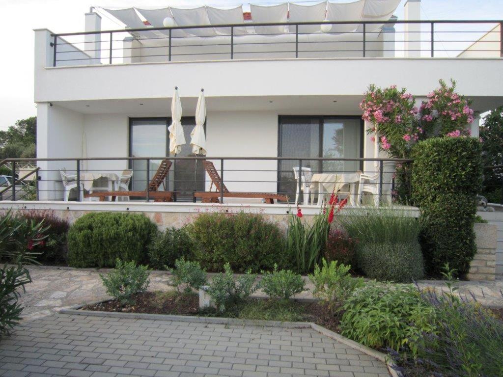 Midavkl Apartment Пировац Екстериор снимка