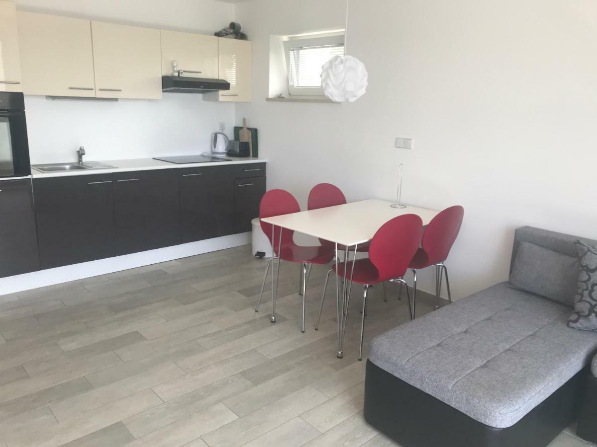 Midavkl Apartment Пировац Екстериор снимка